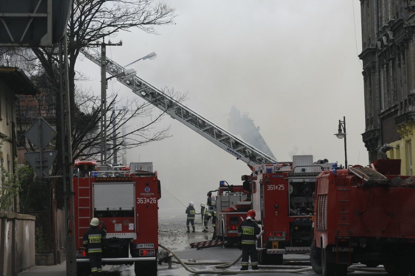 Pożar na ulicy Kartuskiej w Legnicy (ZDJĘCIA)