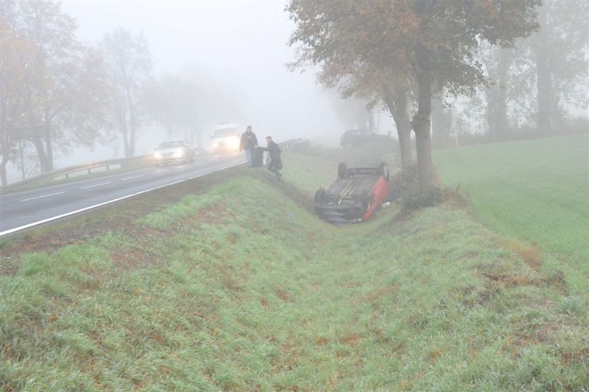 KRZYWIŃ. Wypadek na drodze do Jerki. Zderzyły się cztery samochody [ZDJĘCIA]