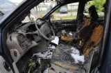 Pożar w Gliwicach. Niemal doszczętnie spłonęły dwa samochody. Trzeci pojazd został uszkodzony