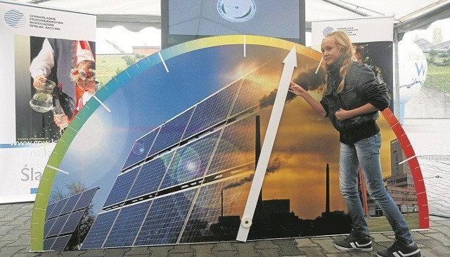16.10.2012: Na Czarnym Lesie uruchomiono drugą w kraju i pierwszą na Śląsku elektrownię słoneczną