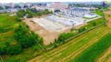 Szpital "papieski" w Zamościu: będzie więcej miejsc parkingowyh. ZDJĘCIA