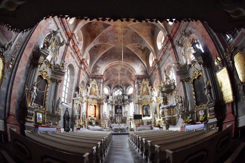 Kościół pw. św. Józefa i klasztor we Wschowie to bardzo...