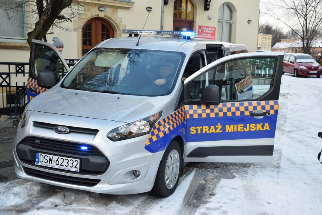 Nowy ford transit connect dla świdnickiej straży miejskiej