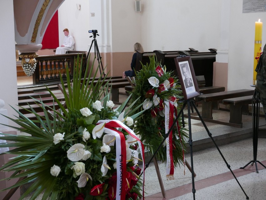Pogrzeb żołnierza wyklętego Zygmunta Góralskiego ps. "Chmura" w Żninie [zdjęcia, wideo]  