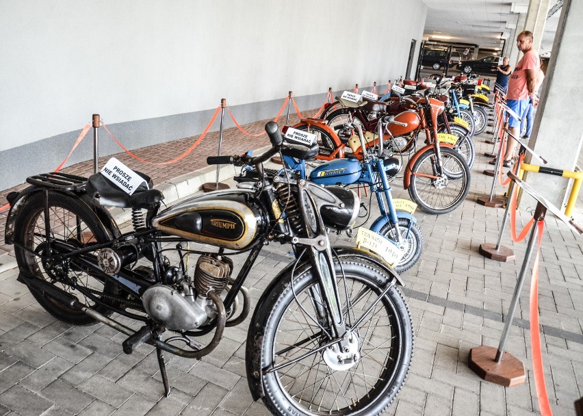 Zabytkowe motocykle w Szamotułach do niedzieli oglądać można...
