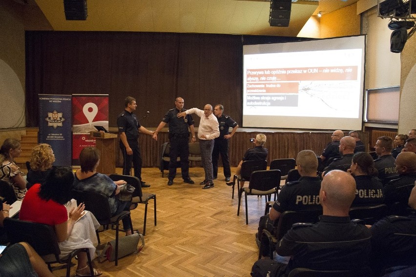 Dopalacze wciąż groźnie. Wielkopolscy policjanci szkolili się we Wrześni