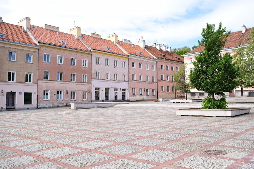 Ukryte miasteczko u stóp Zamku Królewskiego. Warszawski Mariensztat to magiczne miejsce na spacer bez tłumów