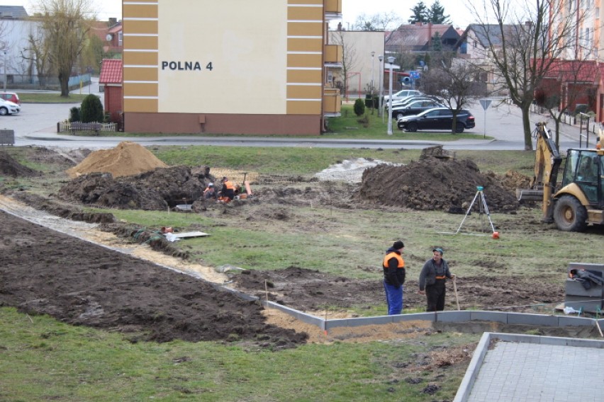 Budują nowy parking przy ulicy Objezdnej i Polnej w Radziejowie [zdjęcia]
