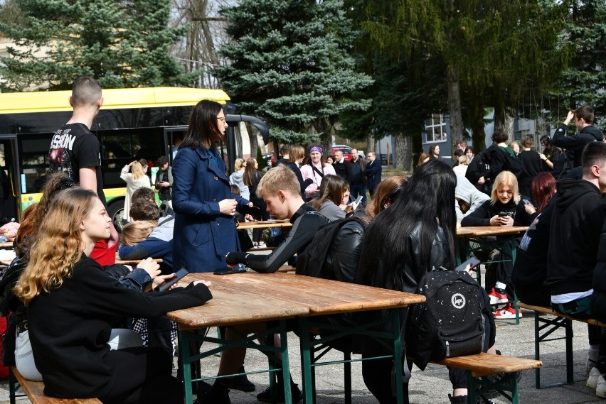 Gala projektu dotyczącego pozytywnych zachowań w autobusach...