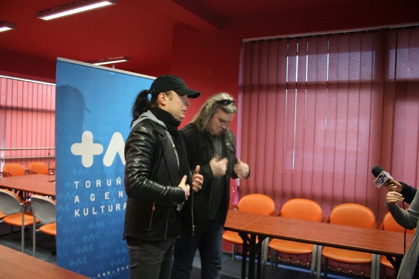 Toruń: Briefing prasowy z zespołem Bracia [ZDJĘCIA]