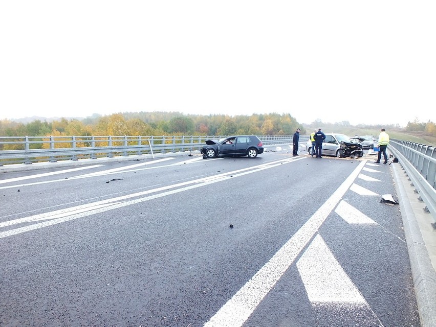 Wypadek na obwodnicy Kraśnika. Dwie osoby został ranne.