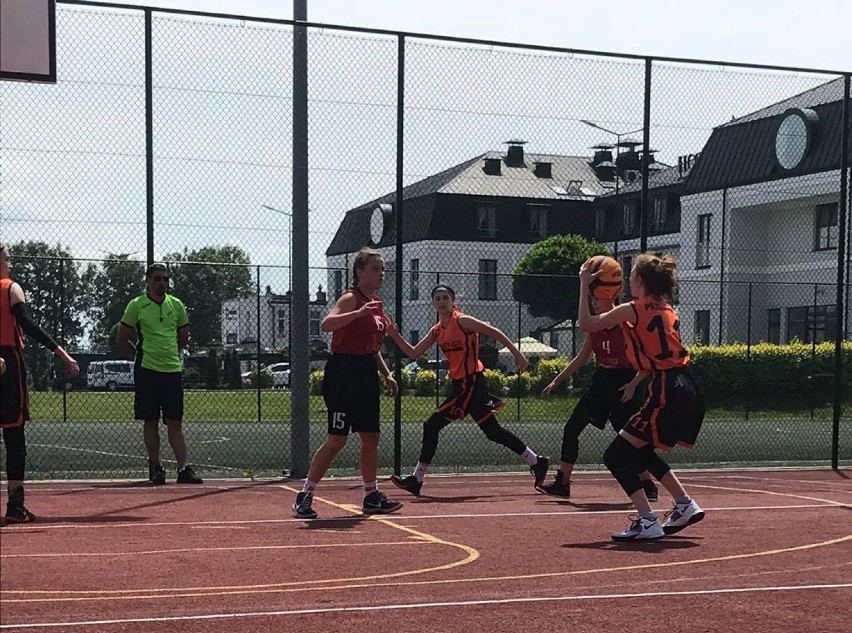 Basket GO Przemyśl mistrzem Podkarpacia. Nasze koszykarki zagrają w finale MP do lat 17