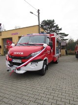 Nowy wóz dla strażaków z OSP Krucz. To lekki samochód gaśniczy Iveco [ZDJĘCIA]