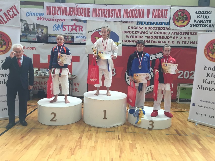 Karatecy z Obornik wracają z medalami z mistrzostw młodzików w Łodzi