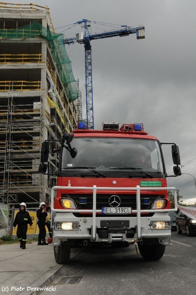 W ćwiczeniach brali udział strażacy ze Specjalistycznej Grupy Ratownictwa Wysokościowego Państwowej Straży Pożarnej w Łodzi