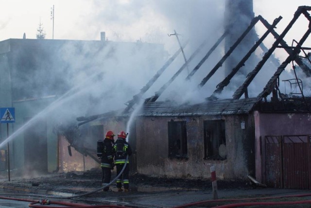 Pożar strawił budynek przy Łódzkiej w Opatówku