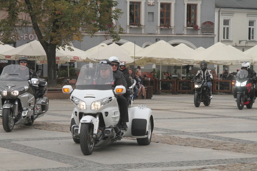 Imponująca kawalkada motocyklistów w centrum Kielc (WIDEO, zdjęcia)