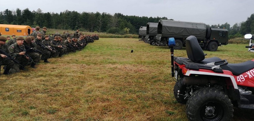 Ratownicy ostrowskiej Grupy "Szukamy i Ratujemy" szkolili żołnierzy Wojsk Obrony Terytorialnej