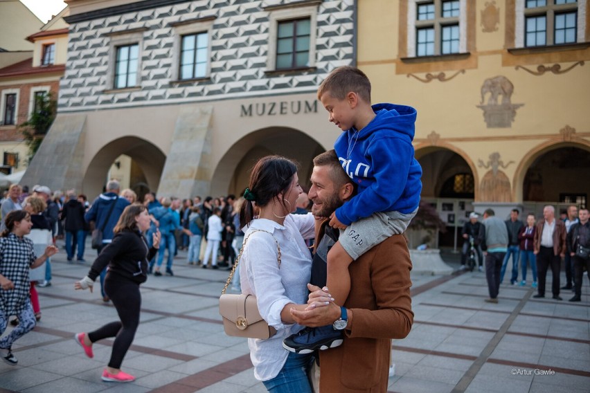 Tarnowski Rynek ponownie zapełnił się miłośnikami tańca pod...