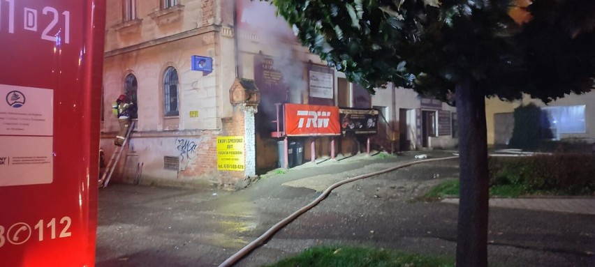 Pożar sklepu motoryzacyjnego w Jaworze
