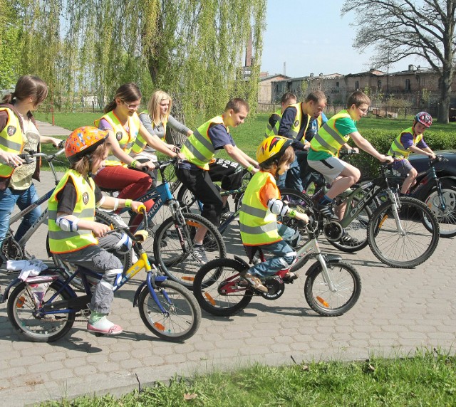 Ponad 20 rowerów wspólnie podarowaliśmy dzieciom z Bąkowa
