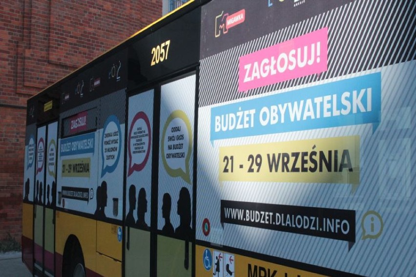 Członkowie ekipy promującej głosowanie do Budżetu Obywatelskiego 2013 będą poruszać się specjalnie oznakowanym autobusem.