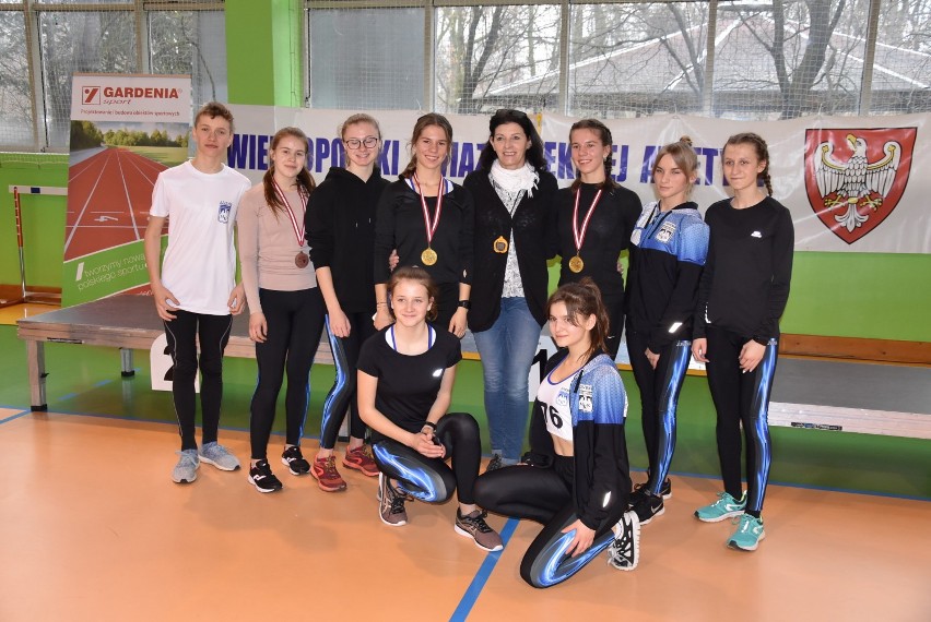 Halowe Mistrzostwa Wielkopolski Młodzików i Juniorów oraz Juniorów Starszych w Lekkiej Atletyce w Kaliszu ZDJĘCIA