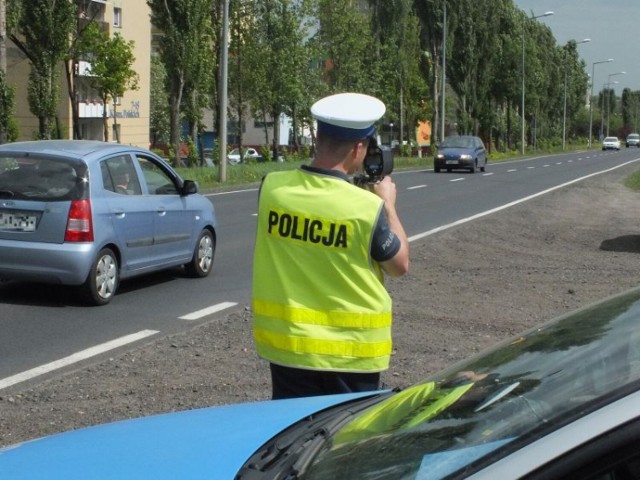 Na drogach miasta i powiatu trwa policyjna akcja kaskadowego pomiaru prędkości