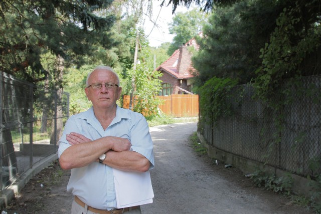 Tadeusz Burek chce odzyskać pieniądze za część ojcowizny, którą zabrano pod ul. Siarczki