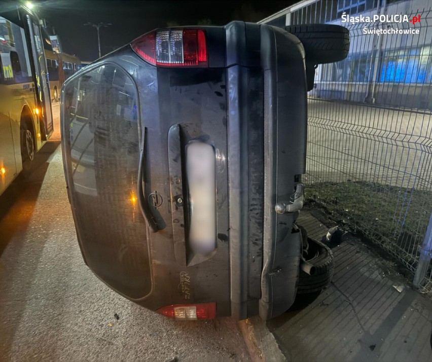 Pijany kierowca spowodował groźną kolizję z autobusem. Miał ponad 2 promile we krwi! 
