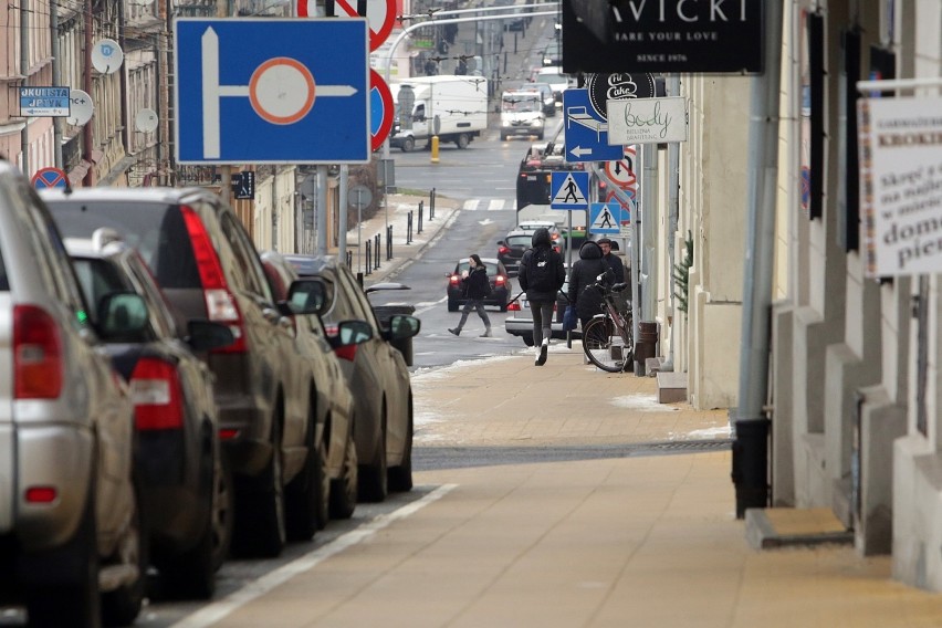 Lublin. Na Lubartowskiej piesi nie będą się już potykać. Kolejny fragment chodnika idzie do przebudowy