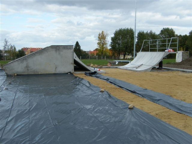 Skatepark prawie gotowy (ZOBACZ ZDJĘCIA)