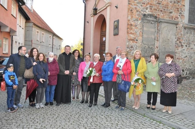 Z okazji 15-lecia kapłaństwa księdza Waldemara Kostrzewskiego w rodzinnym Kożuchowie ks. biskup Stefan Regmunt odprawił uroczystą mszę.