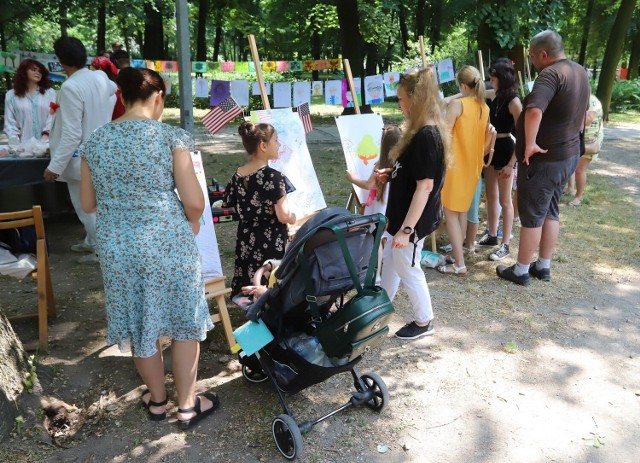 Podczas Radom Art Day w parku Kościuszki można było obejrzeć prace dzieci, które powstały podczas warsztatów organizowanych przez kilka miesięcy w radomskiej Łaźni.