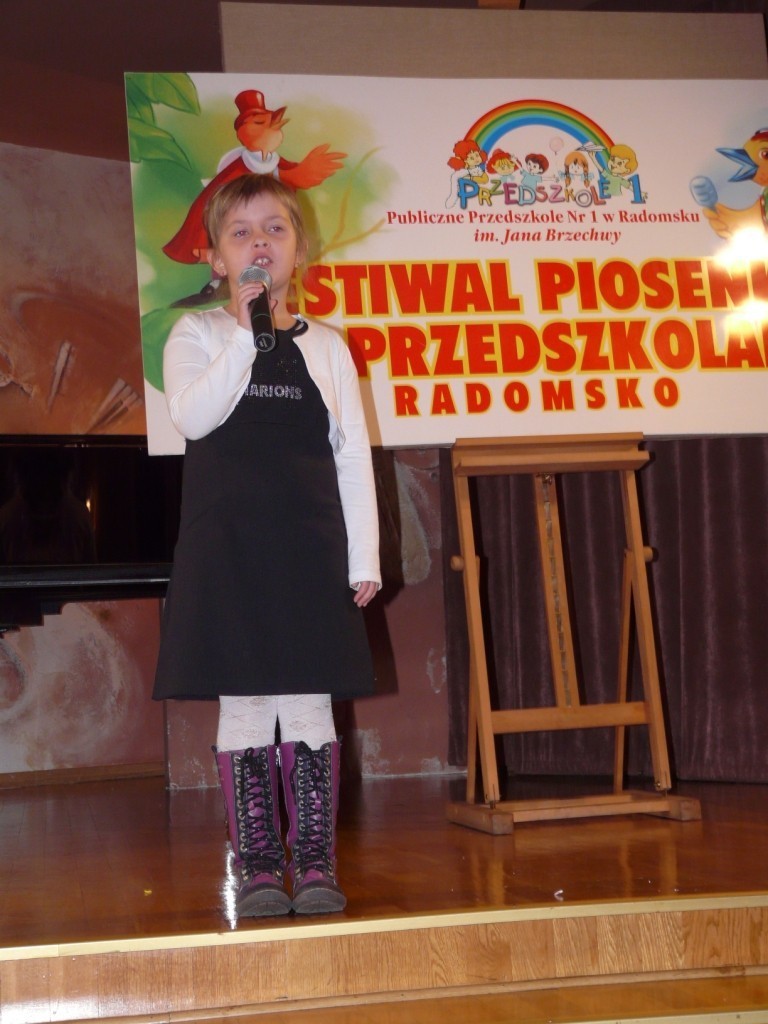 Julia Stasińska z przedszkola w gomunicach