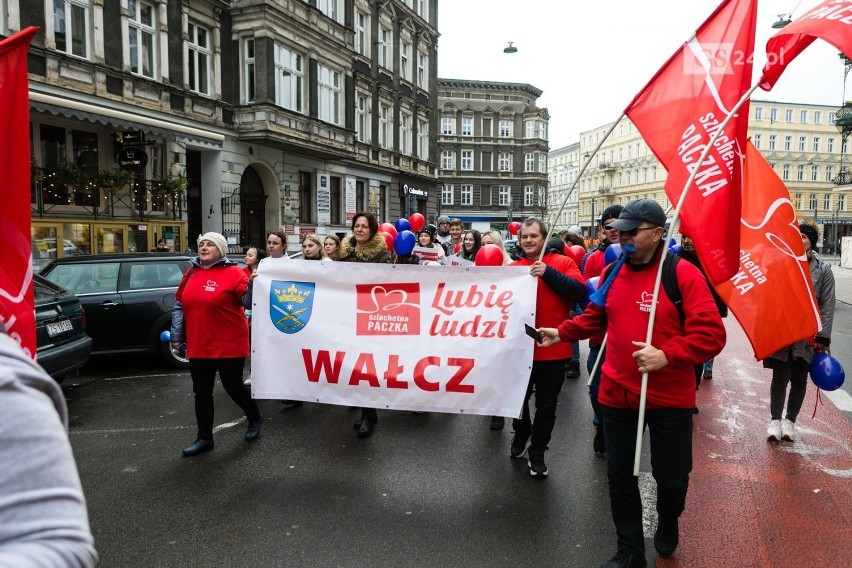 Marsz Szlachetnej Paczki w Szczecinie. Zachęcali do pomocy [ZDJĘCIA, WIDEO]