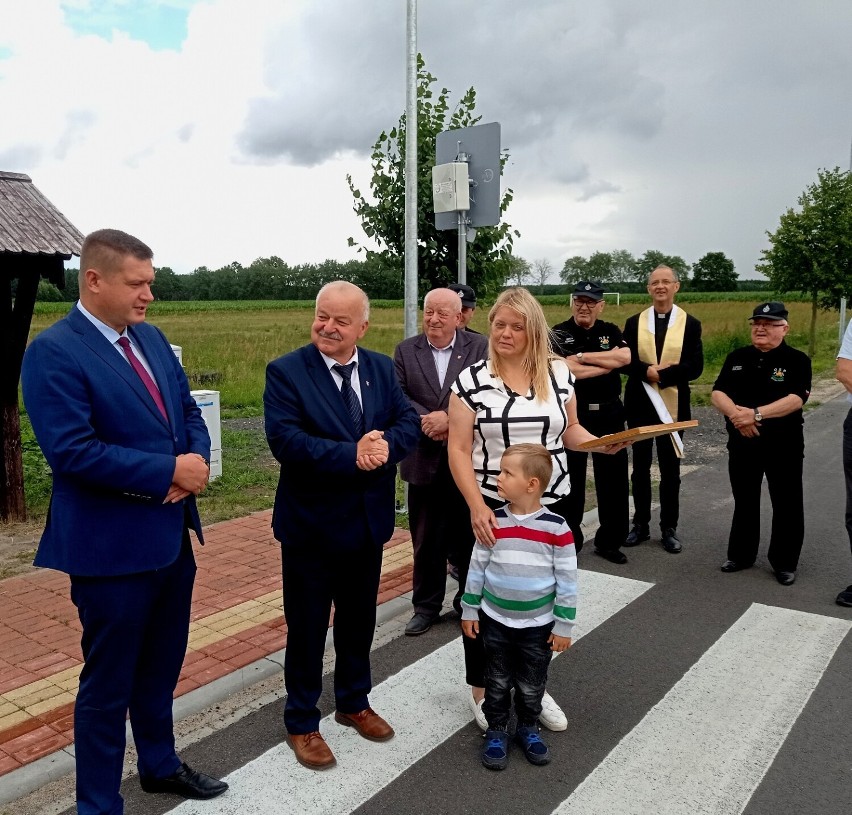 Oficjalne otwarcie drogi w Brzekińcu w gminie Budzyń 