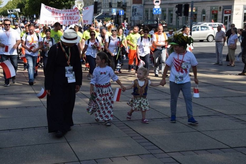 Pielgrzymka Krakowska dotarła na Jasną Górę [ZDJĘCIA]