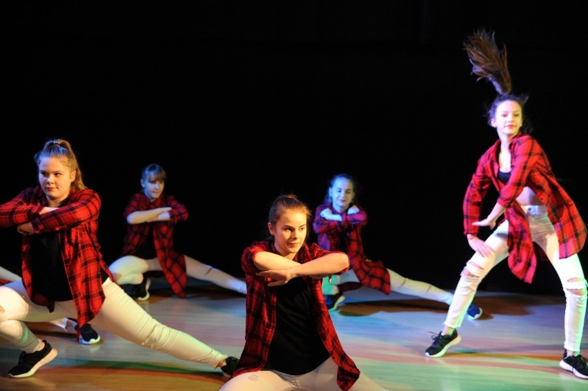 Świąteczny pokaz tańca złotowskiej Szkoły Tańca Top Toys