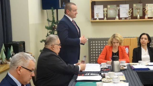 Burmistrz Lesiński przedstawił swój pierwszy, ale nieautorski budżet gminy