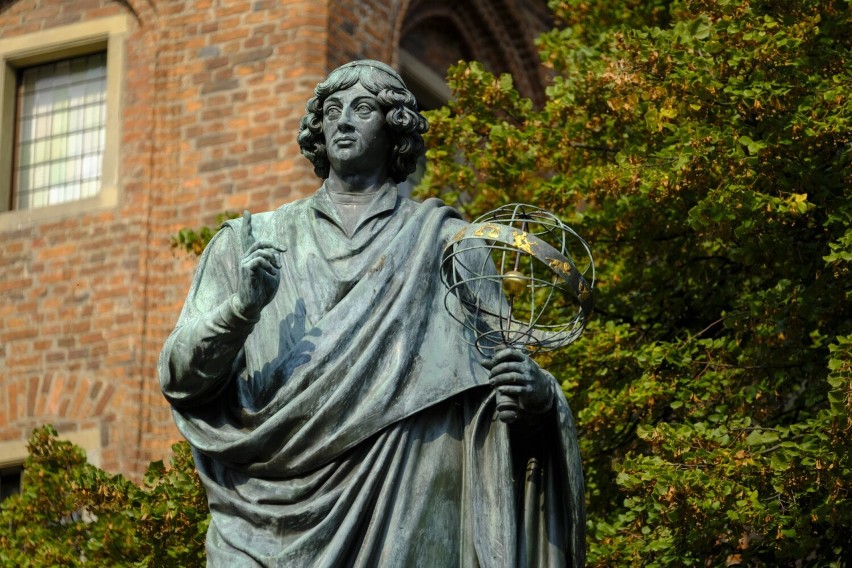 Pomnik Mikołaja Kopernika na Rynku Staromiejskim