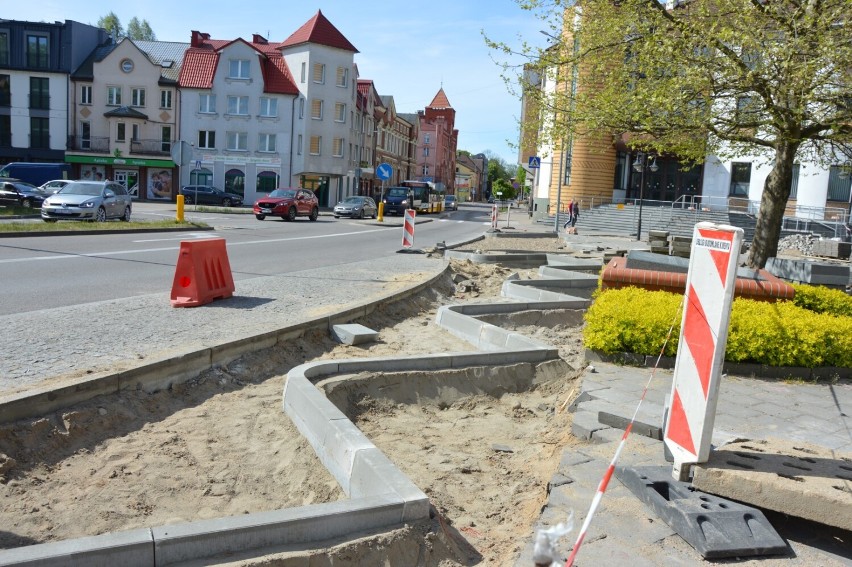 Lębork. Zamiast zatoki postojowej na kilka aut powstaje parking za prawie dwieście tys. zł.