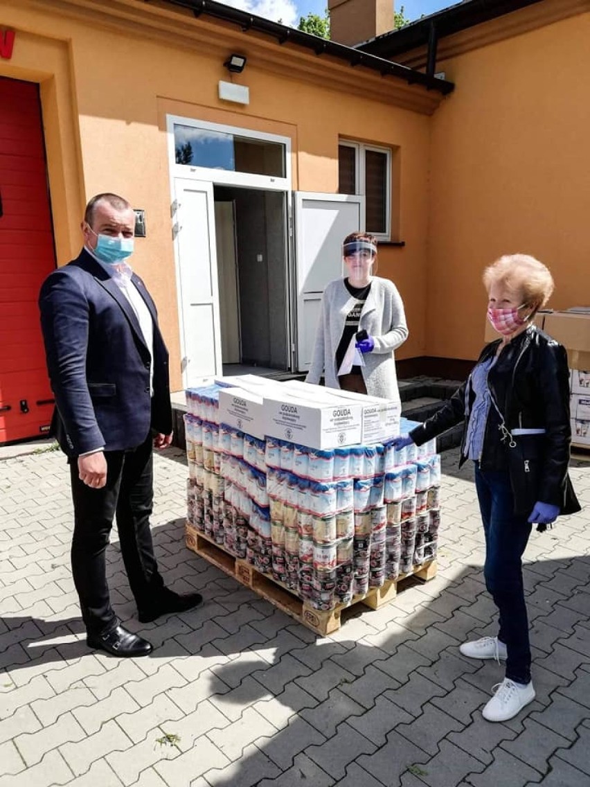 Paczki już trafiają do potrzebujących