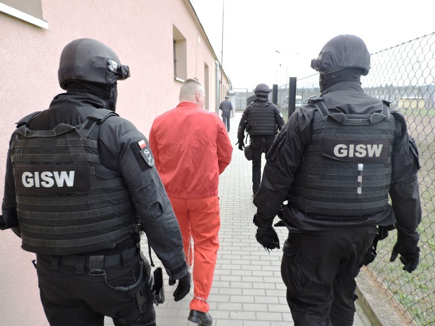 Z okazji święta służby więziennej podglądamy codzienność w Zakładzie Karnym w Łowiczu