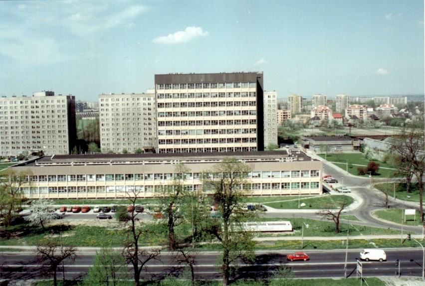 Budynek Wydziału Leśnego lata 90. XX wieku