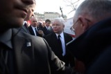 Kraków: Jarosław Kaczyński na Wawelu i otwarciu wystawy o Lechu na Rynku Gł. [ZDJĘCIA]