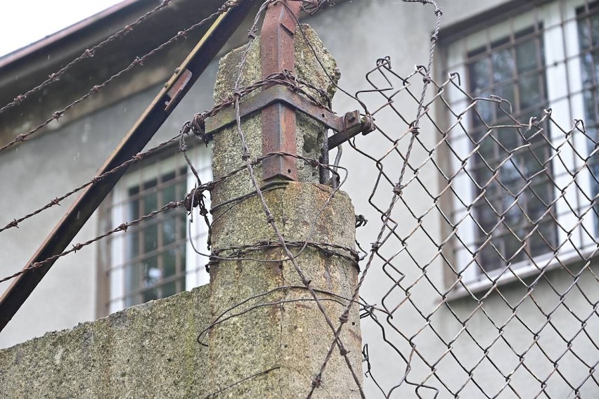 Wałbrzych: Opuszczony budynek Komisariatu nr 1 na Piaskowej Górze (ZDJĘCIA)