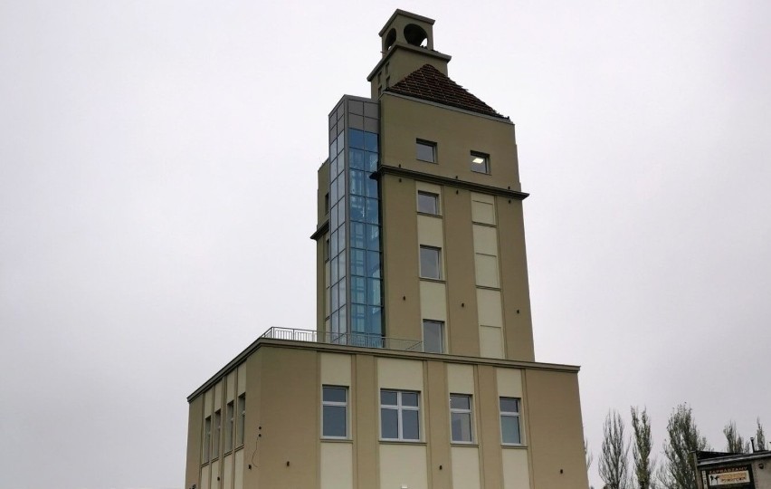 W dawnej fabryce nici Odra stanęła zupełnie nowa wieża....