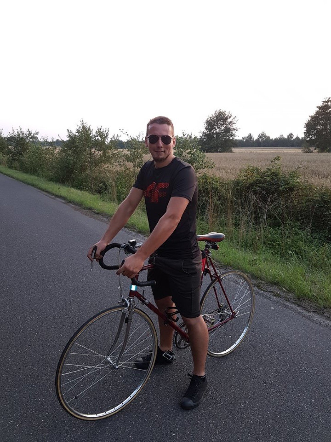 Przemysław Janus spod Pajęczna przejedzie na rowerze 500 km by pomóc  choremu Kacprowi z Krzyworzeki | Wieluń Nasze Miasto