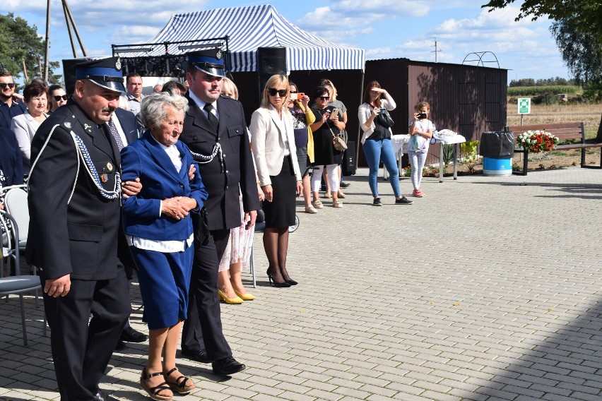 Uroczystość odsłonięcia tablicy pamiątkowej i festyn w Kwileniu